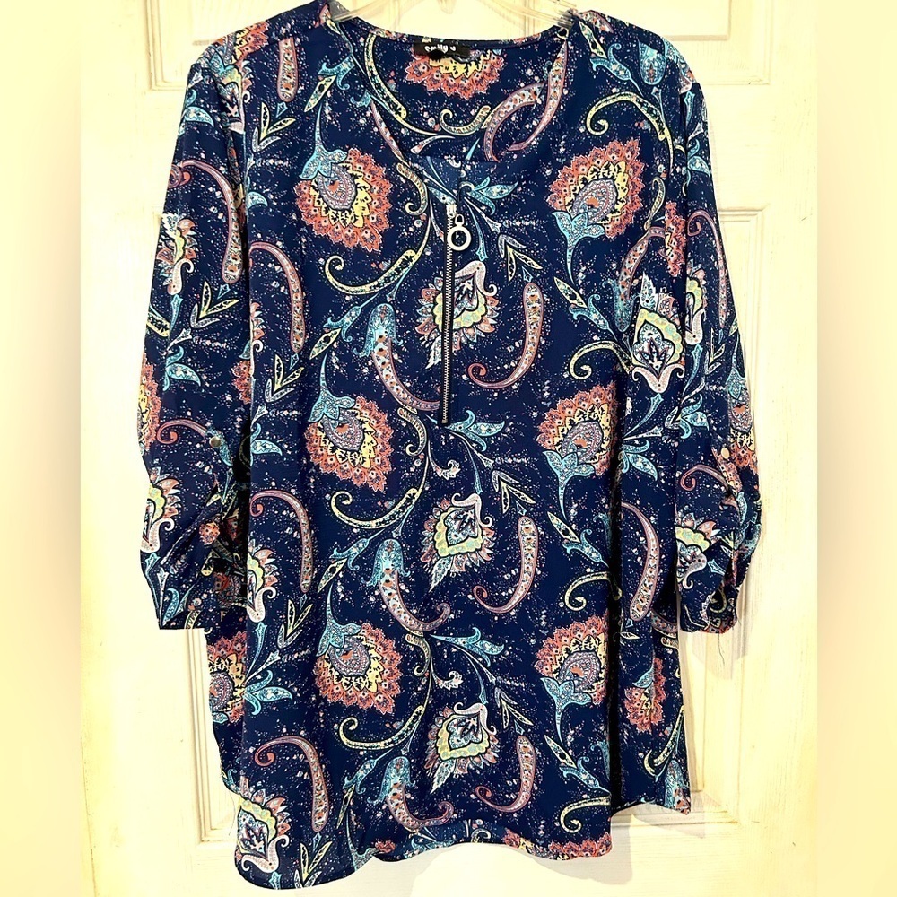 NWOT Emily D Multi Colored Paisley & Floral Design Top